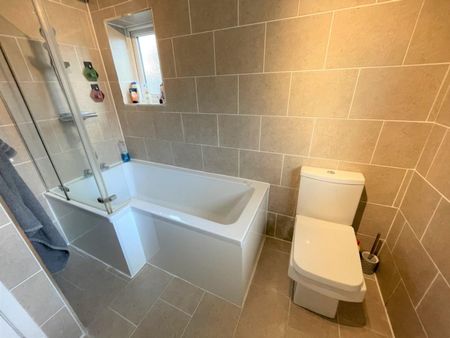 Gypsy Lane, Marton-In-Cleveland, Middlesbrough - Photo 3