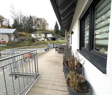 Moderne Erdgeschosswohnung mit großer Terrasse & Balkon – ruhige La... - Foto 1