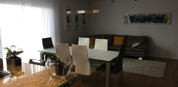 4.5 A LAVAL TRÈS TRANQUILLE CONSTRUCTION SUPÉRIEURE ASCENSEUR - Photo 2