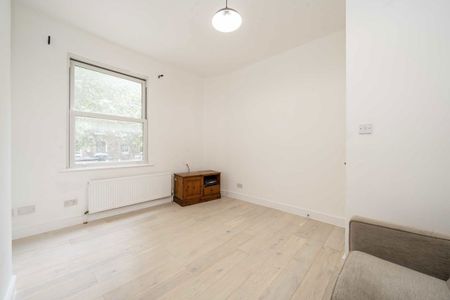 Loftus Road, W12 7EN, London - Photo 2