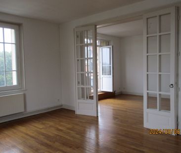 VOUZIERS, un appartement de type F3 de 120 m². - Photo 1