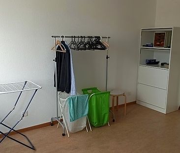 2½ Zimmer-Wohnung in Schwerzenbach (ZH), möbliert - Foto 2