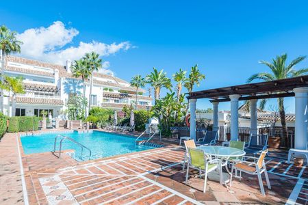 Alquiler de piso en Urbanización Monte Paraíso, 8 - Photo 5