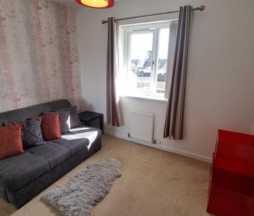 2 bedroom terraced house to rent - Photo 2