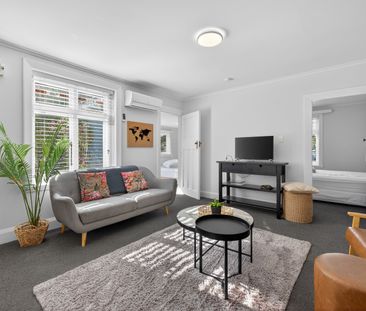 Fully Furnished Modern Character Home in St Albans! - Photo 2