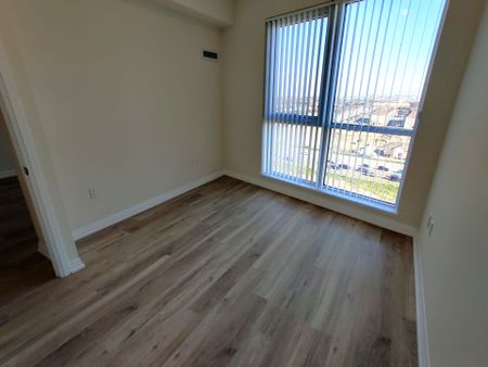 For Lease - 35 Watergarden Drive Unit# 1012, Mississauga, Ontario - Photo 3