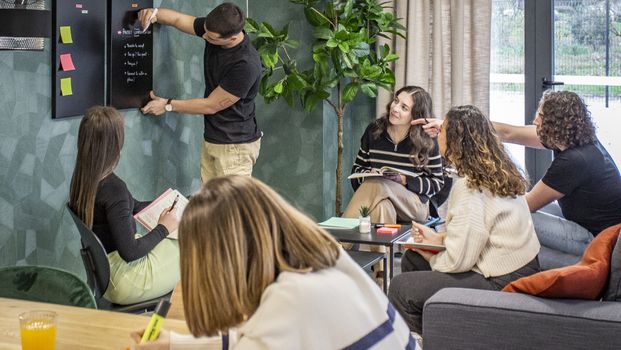 T2 de 35 à 38 m² - Photo 1