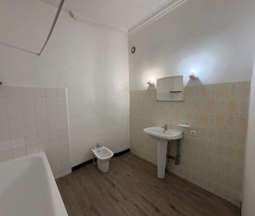 Location Appartement 2 pièces 62m² CASTELNAUDARY 11400 - Photo 4