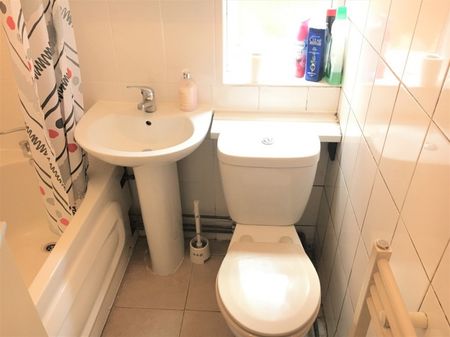 Walsgrave Road, Coventry - - Photo 4