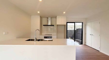 CHRISTCHURCH CENTRAL - 2 BEDROOMS, 1 BATHROOM, HEATPUMP - Photo 4
