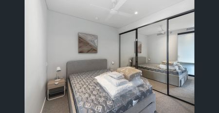 Valencia Residences - Photo 2