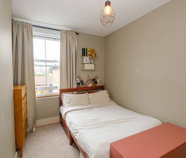 3 Bed Terraced House, Charnwood Road, SE25 - Photo 1