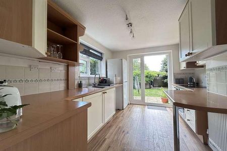 Shinfield, Reading, RG2 - Photo 5