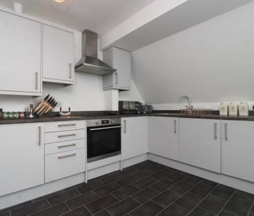 2 bedroom apartment to rent - Photo 4