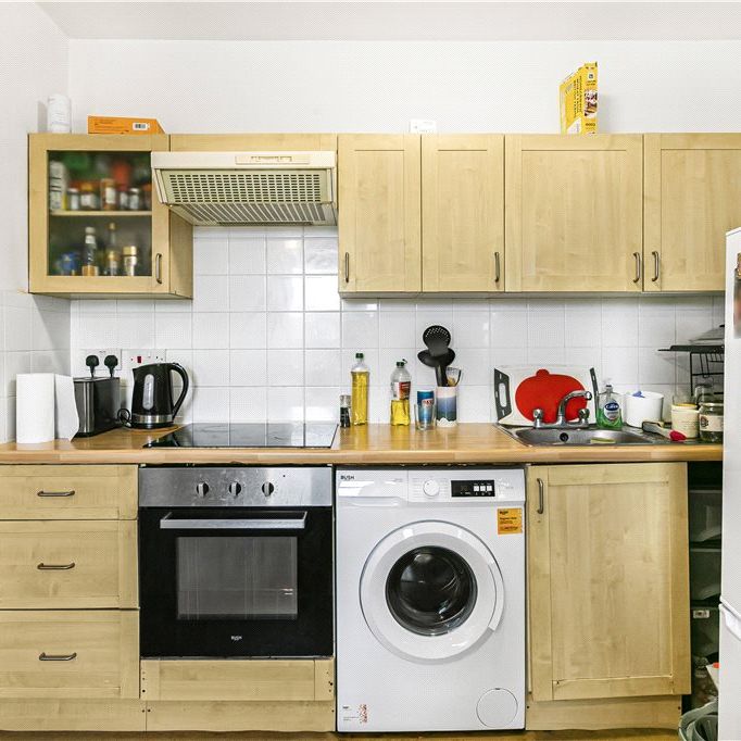 Lambert Road, London, SW2 5BA - Photo 1