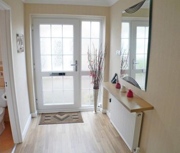 2 bedroom bungalow to rent - Photo 1