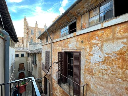 Alquiler mensual a partir del 01 de DICIEMBRE, estudio con terraza y vistas a la Catedral de Palma - Photo 3