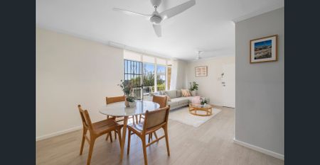 Holding Deposit Received - Photo 2