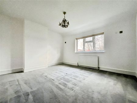 Warburton Road, Twickenham, TW2 6EW - Photo 3