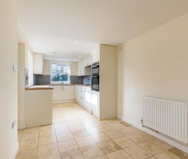 3 bedroom detached house to rent - Photo 6