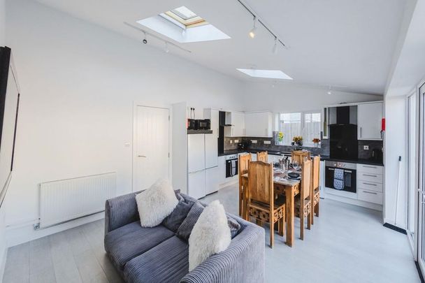 1 bedroom house of multiple occupation to rent - Photo 1