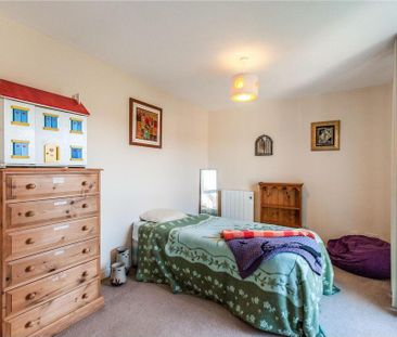 2 bedroom end of terrace house to rent - Photo 6