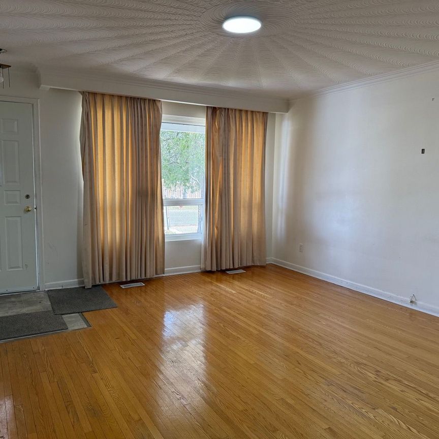 For Lease - 18 Harper Road Unit# (Upper), Brampton, Ontario - Photo 1