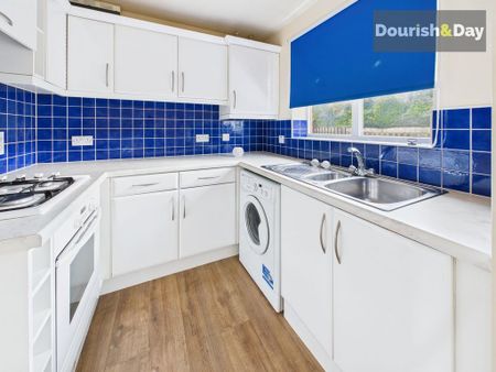 2 bedroom semi-detached bungalow to rent - Photo 4