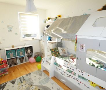 Moderne 4-Zimmer-Wohnung mit Einbauküche und Südbalkon - Photo 3