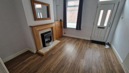 2 bedroom terraced house to rent - Photo 2