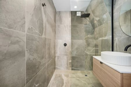 Modern Two Bedroom Unit on the Broadway - Photo 4