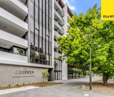 Luxurious & Spacious 1 Bedroom Parkes Apartment - Photo 5