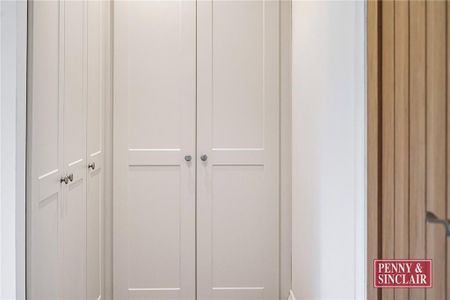 3 bedroom detached house to rent - Photo 5