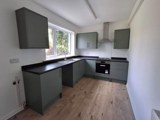 3 bedroom terraced house to rent - Photo 1
