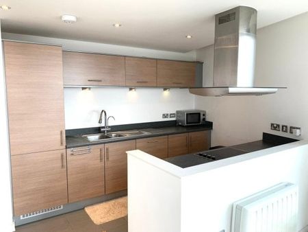 Admiralty Tower, Queen Street - Photo 5