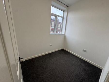 3 bedroom House To Let Total Size: 948 SQ FT - Photo 5