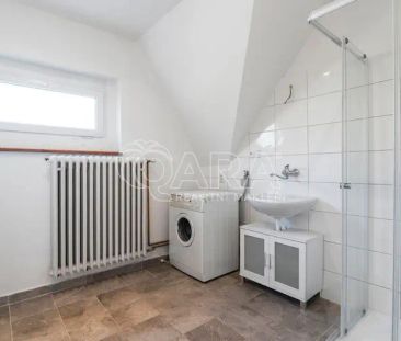 Pronájem světlého bytu 2+kk se zahradou klidné bydlení v rodinném d... - Photo 3
