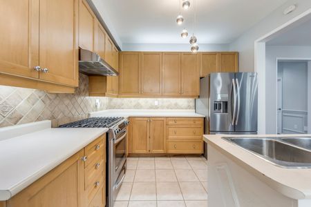 For Lease - 67 Rusty Trail, Vaughan, Ontario - Photo 3