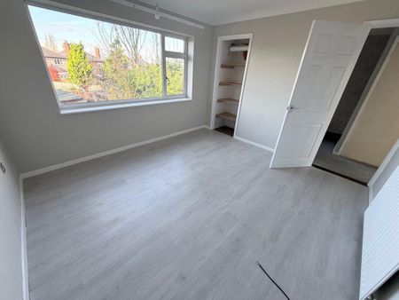 3 bedroom semi-detached house to rent - Photo 5