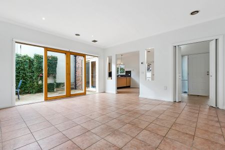 73 Sir Garnet Road, Surrey Hills - Photo 4