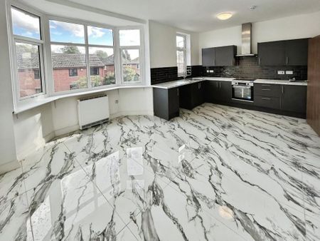 3 bedroom apartment to rent - Photo 4