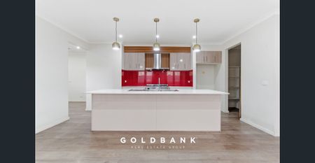 Spacious Family Home in Sought-After Livingston Estate - Photo 2