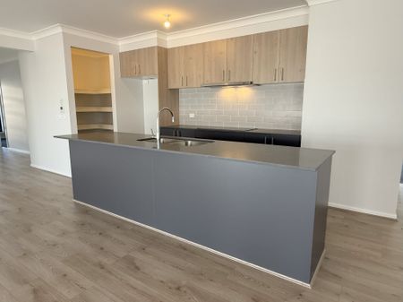 Luxury & Sustainability - Brand New Bugendore 4 bedroom Home - Photo 2