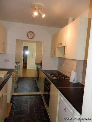 2 bedroom property to rent in London - Photo 3