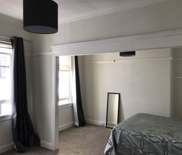 Retro in The Brooklyn - Photo 6