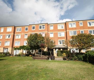 1 bedroom retirement property to rent - Photo 6