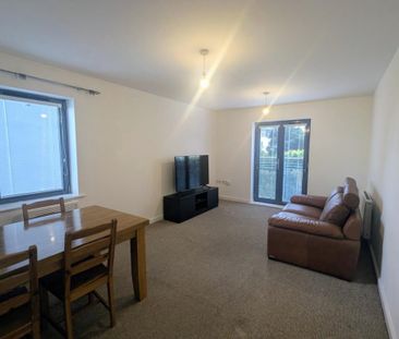 2 bedroom flat to rent - Photo 3