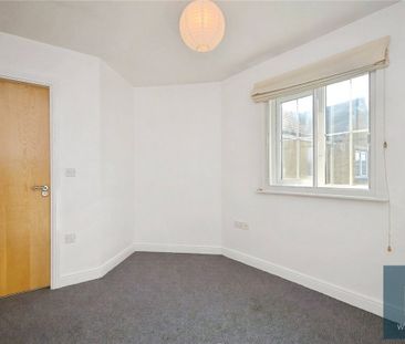 Calder View, Lower Hopton, Mirfield, WF14 - Photo 2