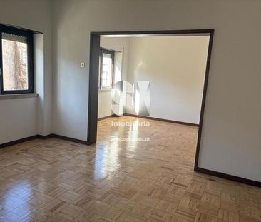 Apartamento T4+1 - Photo 2