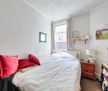 2 bedroom maisonette to rent - Photo 3